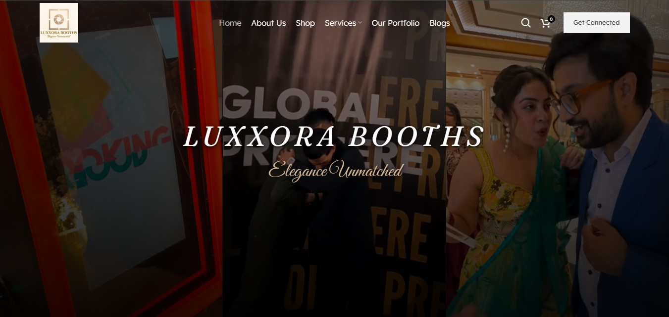 Luxxora Booths